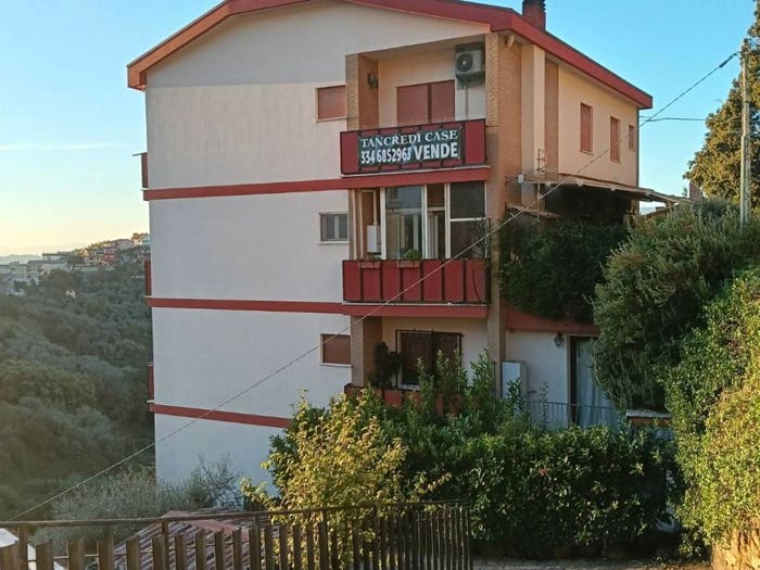 Appartamento quadrilocale in vendita in Via Fratelli Beguinot, Centro, Paliano