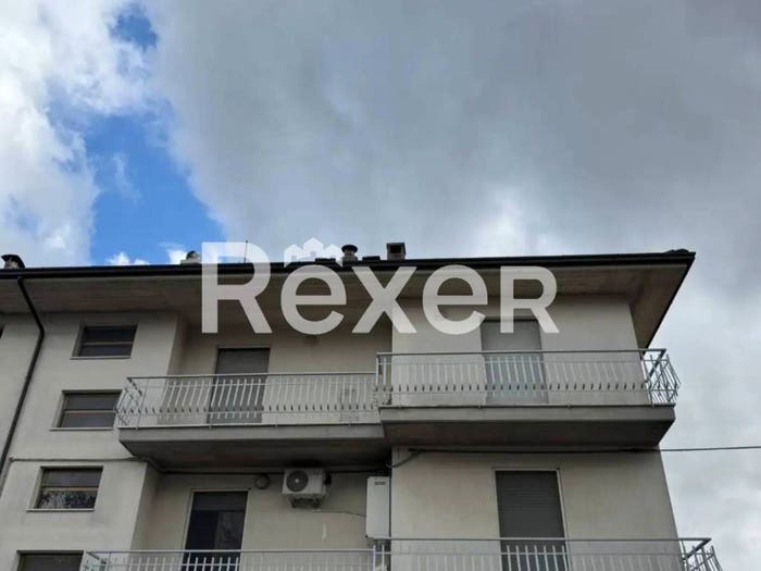 Appartamento quadrilocale in vendita in Viale Adriatico, Carassai