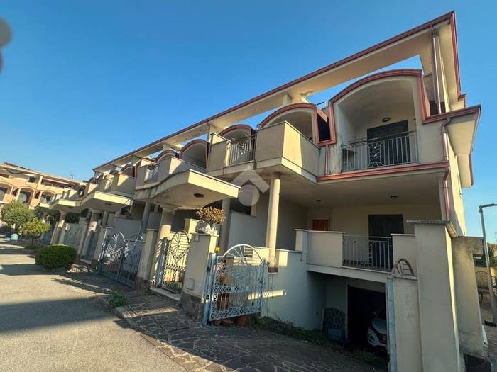 Casa con 6 locali in vendita in Via Giustino Fortunato, Centro, Acerra