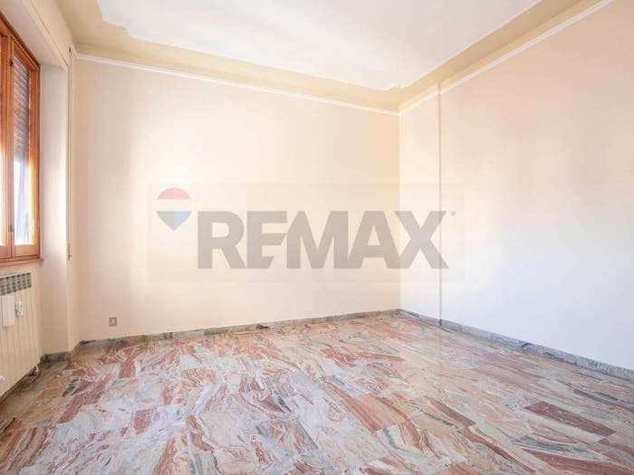 Appartamento con 6 locali in vendita in Via Monte Sabotino, Novi Ligure
