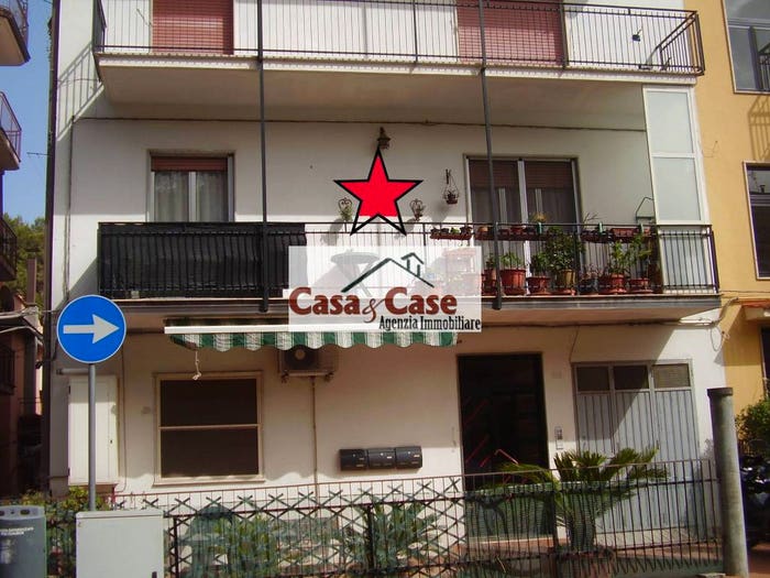 Appartamento quadrilocale in vendita in Via Roma, Centro, Tursi