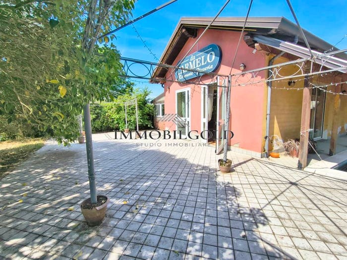 Casa quadrilocale in vendita in Via Isola Sant'Elena, Sant'Angelo Lomellina