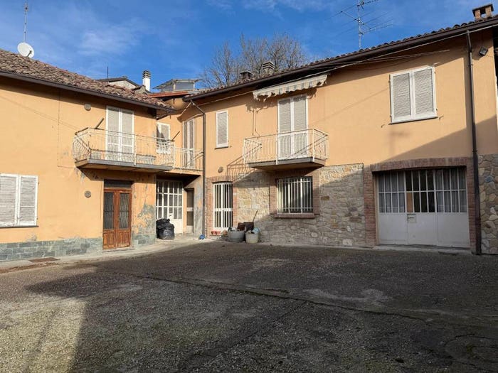 Casa con 6 locali in vendita in Località San Desiderio, San Desiderio, Godiasco Salice Terme