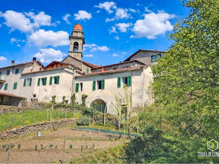 Casa con 6 locali in vendita in casalina, Pontremoli