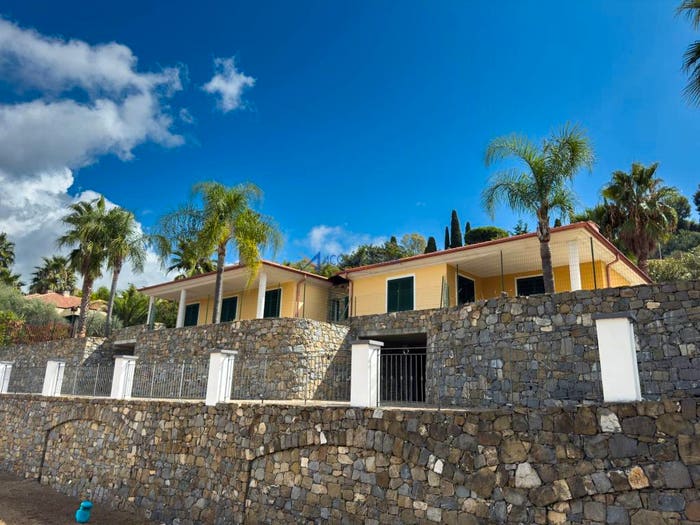Casa con 5 locali in vendita in Coggiola, Zona Collinare, Bordighera
