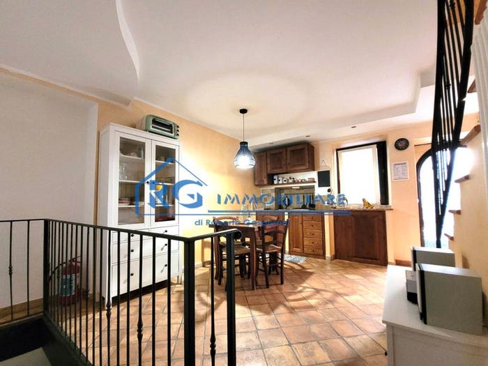 Casa trilocale in vendita in Via P Romani, Centro, Bagnoregio