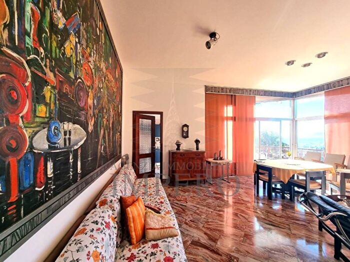 Casa con 6 locali in vendita in Via Coggiola, Via Romana, Bordighera