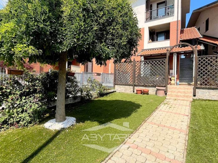 Casa con 5 locali in vendita in Via Sant'Antonio, Centro, Piobesi Torinese