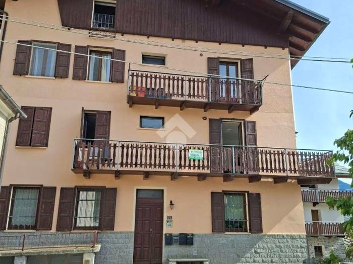 Appartamento quadrilocale in vendita in Frazione excenex, Excenex, Aosta