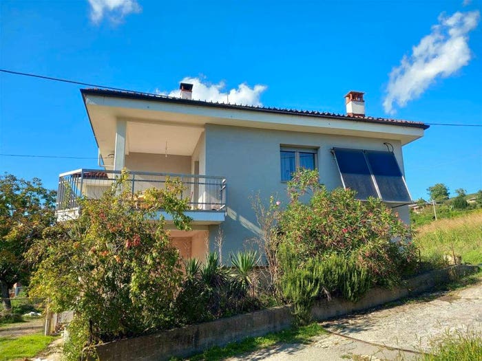 Casa con 5 locali in vendita in Bardella, Castelnuovo Don Bosco