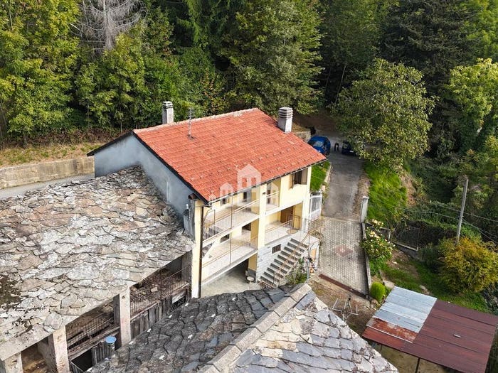 Casa quadrilocale in vendita in Frazione Crosio, Chiesanuova