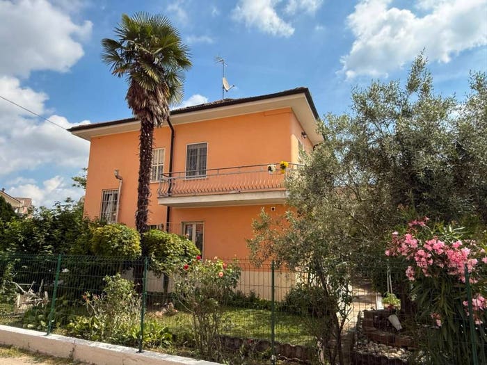Appartamento con 5 locali in vendita in Via Pellerino, Piossasco