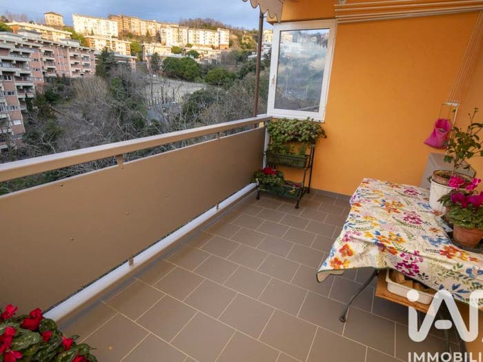 Appartamento con 6 locali in vendita in Via Marzabotto, Granarolo, Genova