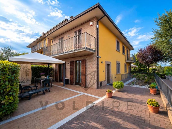 Casa con 5 locali in vendita in Via Virgilio Lazzari, Palazzo Petrignano, Assisi