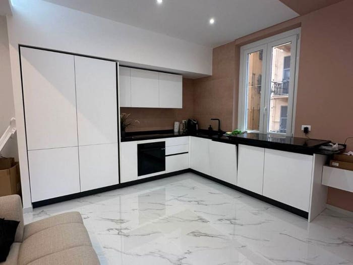 Appartamento bilocale in vendita in Via Carlo Barabino, Foce, Genova