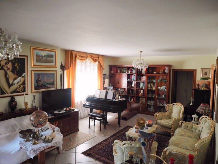 Appartamento trilocale in vendita in Via Cristoforo Colombo, Flora, Legnano