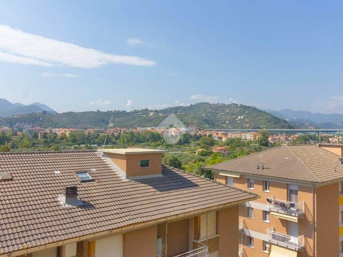 Appartamento quadrilocale in vendita in Via natale paggi, Centro, Lavagna