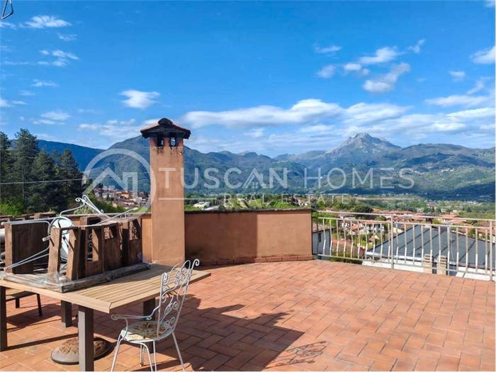 Appartamento con 6 locali in vendita in Centro, Barga