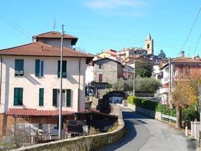Casa con 6 locali in vendita in Via CastelloCeserano, Ceserano, Fivizzano