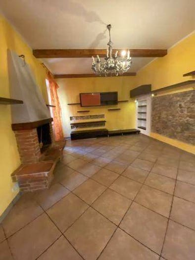 Appartamento con 6 locali in vendita in Centro, Ameglia