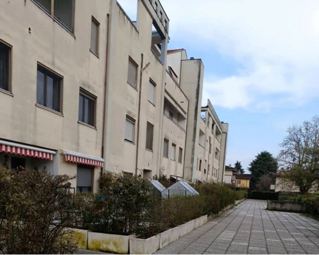 Appartamento trilocale in vendita in Via degli Olmi, Cascine San Pietro, Cassano d'Adda