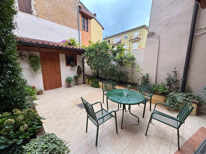 Casa quadrilocale in vendita in Via Camillo Benso di Cavour, Toscolano Maderno, ToscolanoMaderno