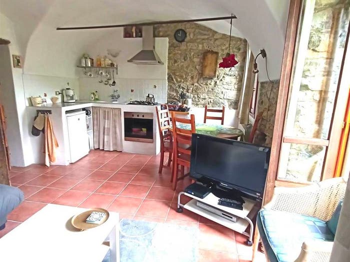 Appartamento bilocale in vendita in VIA SAN BARTOLOMEO, Centro, Apricale