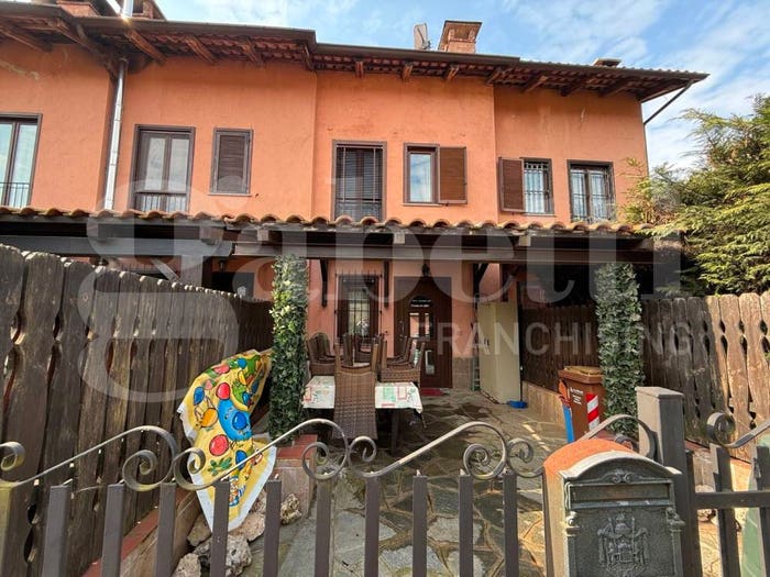 Casa quadrilocale in vendita in Strada San Michele, Bra
