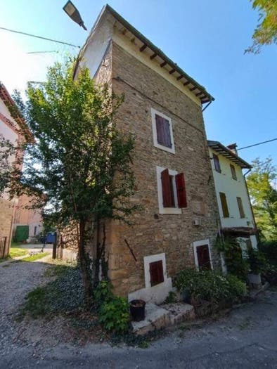 Casa con 6 locali in vendita in Via Paderna Di Sotto, Neviano degli Arduini