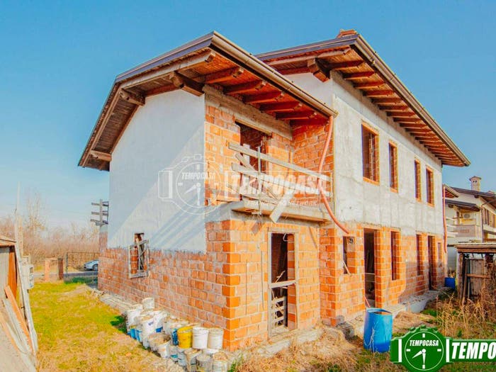 Casa con 5 locali in vendita in Via Papa Giovanni XXIII, Centro, Pinarolo Po