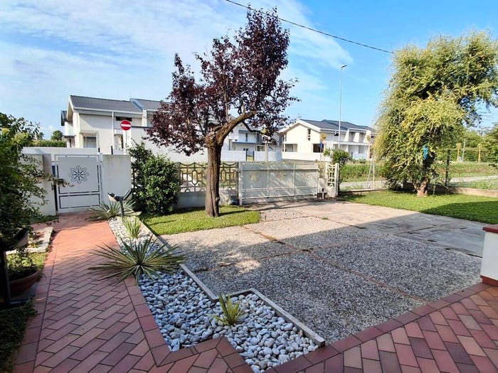 Casa con 6 locali in vendita in Centro San Lorenzo, Albignasego