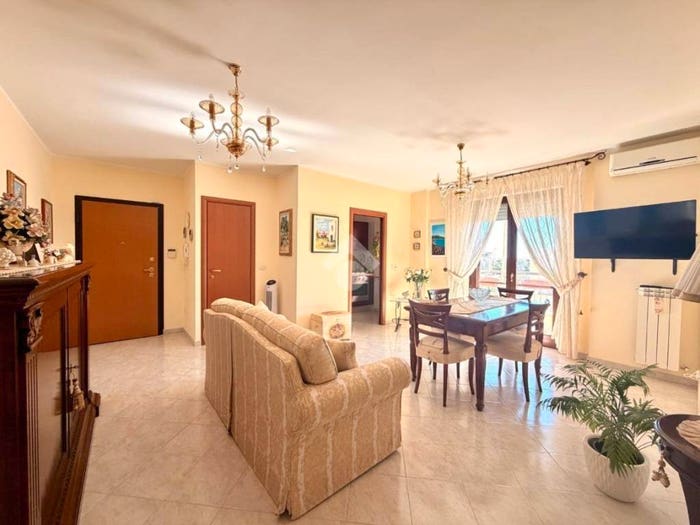 Appartamento trilocale in vendita in Via Gino Bramieri, Rudiae Casermette, Lecce