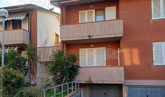 Appartamento trilocale in vendita in Via Paolo Borsellino, Centro, Collesalvetti