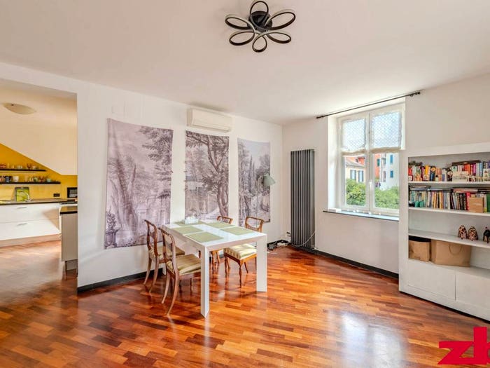 Appartamento con 6 locali in vendita in Via Marco Sala, Nervi, Genova