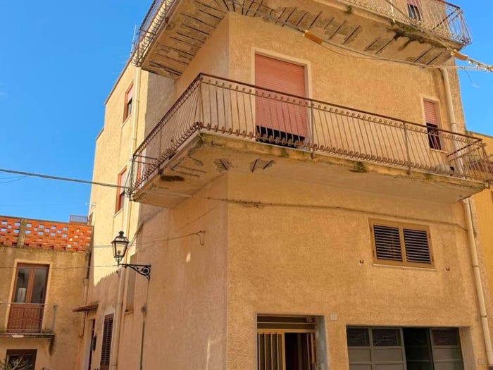 Casa con 6 locali in vendita in Via Giuseppe Mazzini, Sambuca di Sicilia