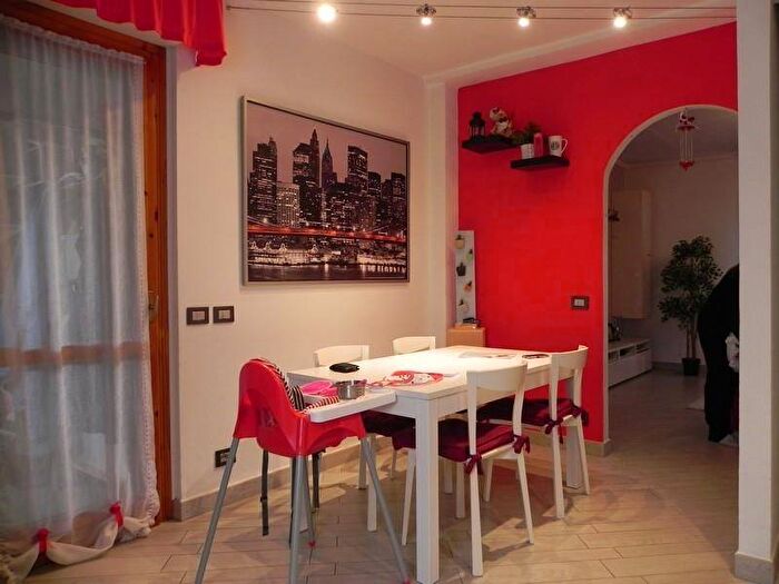 Appartamento con 6 locali in vendita in Ripa Pozzi Querceta Ponterosso, Seravezza