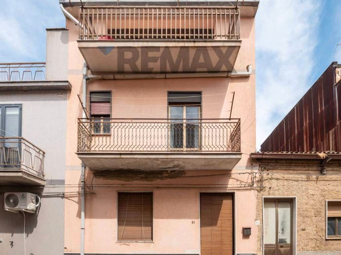 Casa con 6 locali in vendita in Via Virgilio, Grammichele