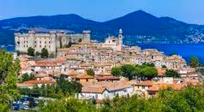 Casa con 6 locali in vendita in Bracciano