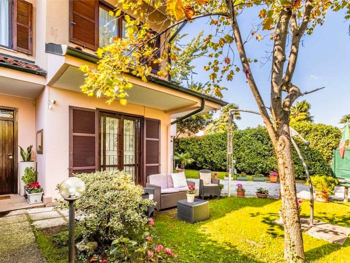 Casa con 5 locali in vendita in Via G Tiepolo, Centro, Lainate
