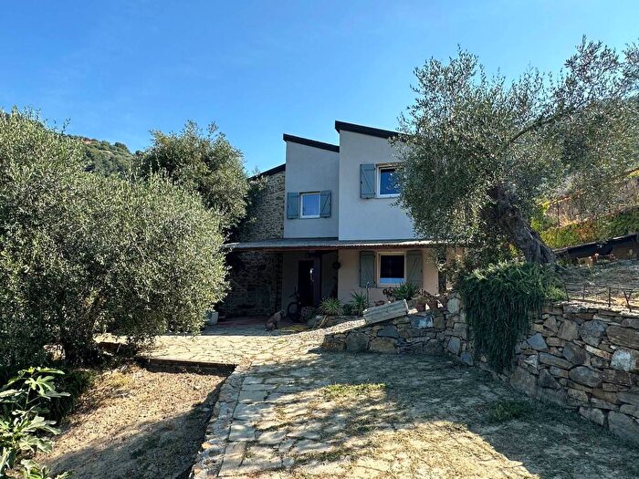 Casa con 5 locali in vendita in Via Generale Vincenzo Rossi, Due Strade, Bordighera