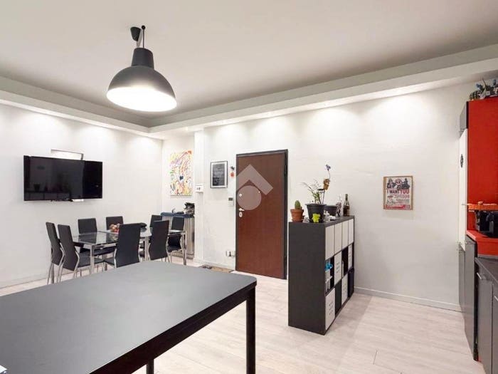 Appartamento trilocale in vendita in Via Giacomo Zanella, Argonne Corsica, Milano