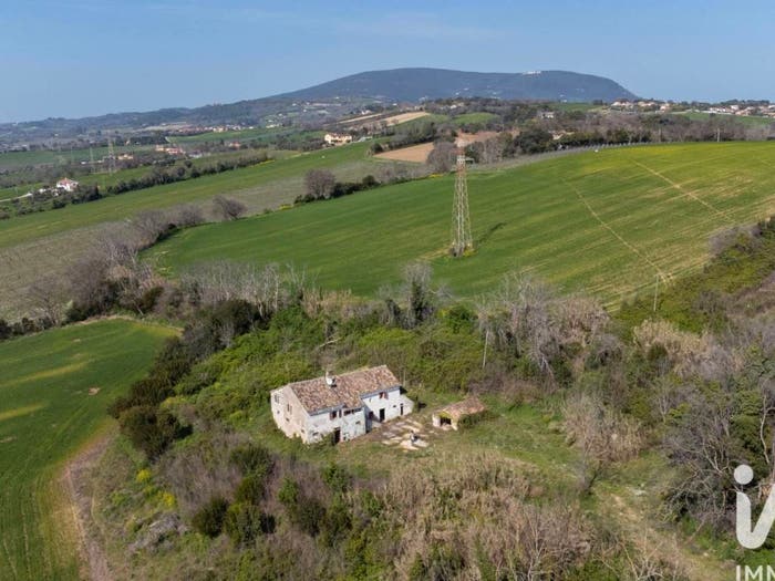 Casa con 6 locali in vendita in Via Concio, Svarchi, Numana