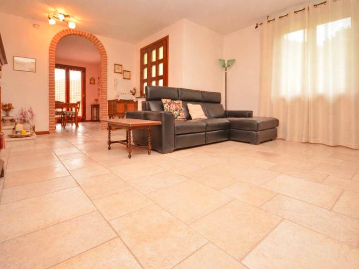 Casa con 6 locali in vendita in Via F Nado, Altavilla Vicentina