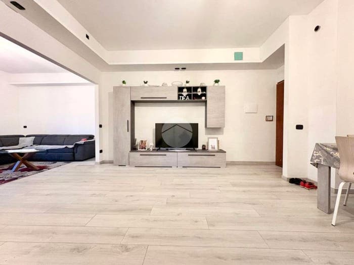 Appartamento trilocale in vendita in Via Bergamo, Sant'Ambrogio, Cremona