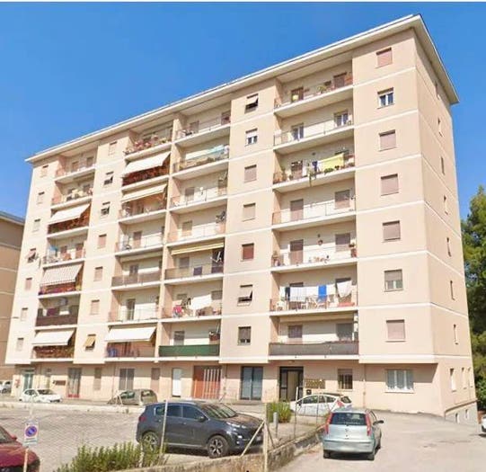 Appartamento con 6 locali in vendita in Via Enrico Mattei Montecassiano MC Italia, Montecassiano