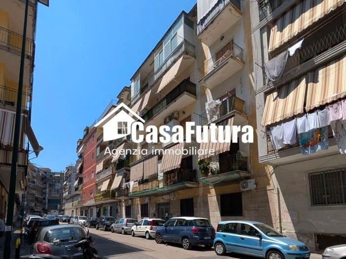 Appartamento bilocale in vendita in Via Umbria, Secondigliano, Napoli
