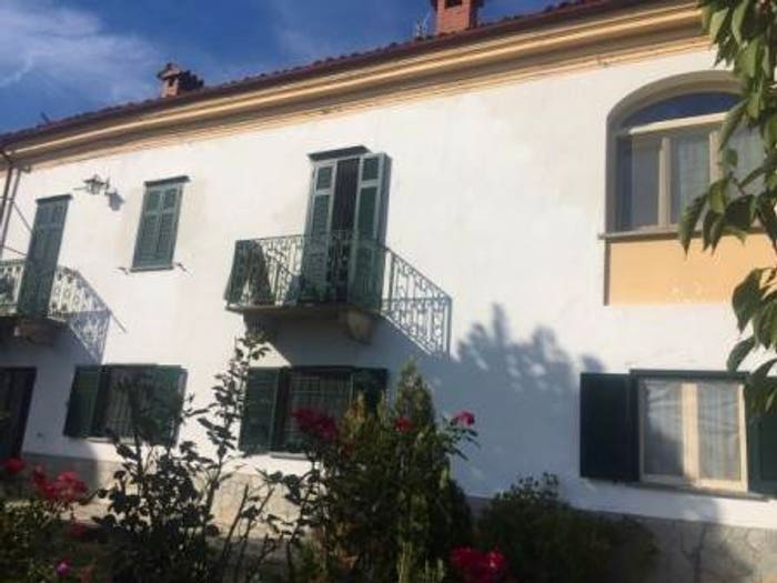Casa con 6 locali in vendita in Acqui Terme