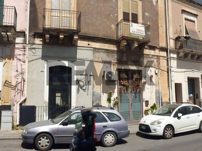 Appartamento quadrilocale in vendita in VIA PRINCIPE NICOLA, Guardia Li Cuti, Catania