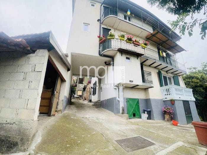 Casa con 6 locali in vendita in Frazione Centro, Caprile
