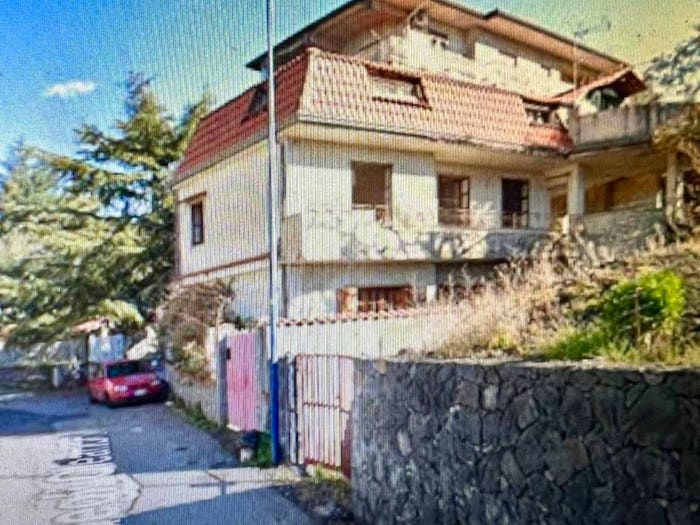 Casa con 6 locali in vendita in Via degli Oleandri, Centro, Pedara